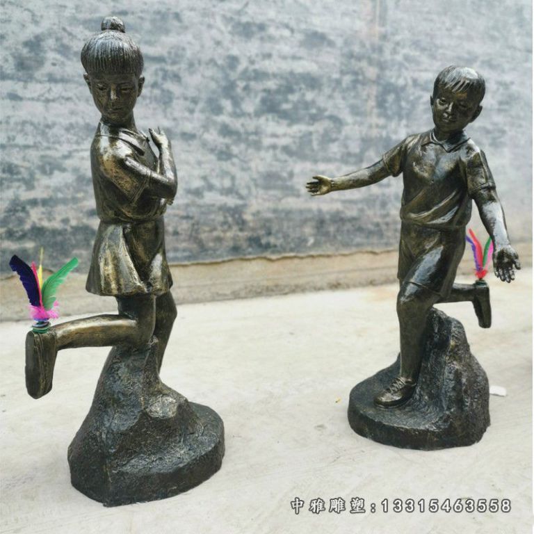 儿童踢毽子铜雕 (1)