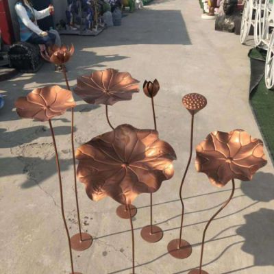 公园锻铜荷花雕塑